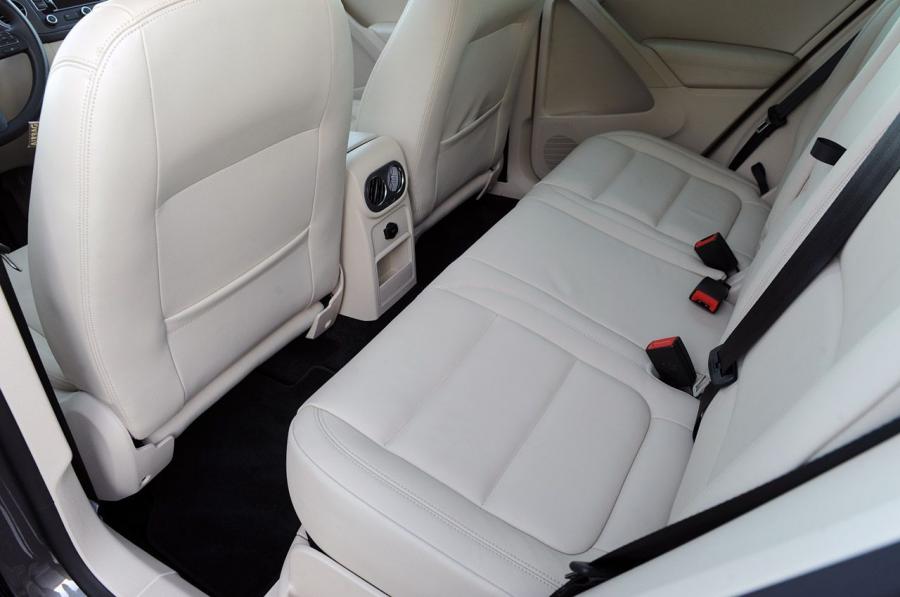  Volkswagen Tiguan 2011 года  (фото 48 из 146)